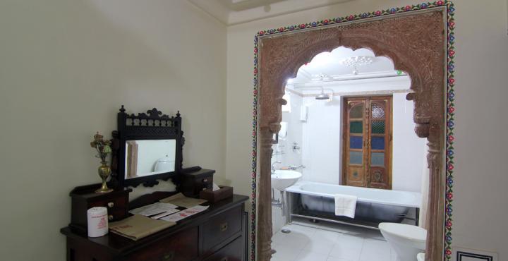 Palace 3*
