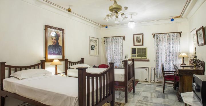 Palace 3*